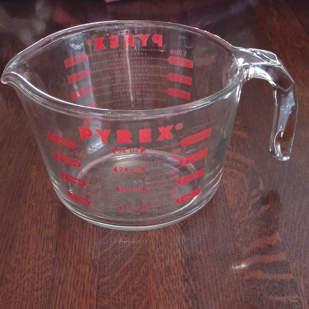 PYREX 4 Cup Vintage Glass Measuring Pitcher #532 (b425)